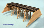 Прочие 067  Мост на деревянных опорах 14 x 3.1cm.Набор для сборки из дерева (лазерная резка).Может быть собран прямым или радиусным-шаблоны для сборки