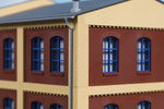 Auhagen 80415  Угловые колонны для верхнего этажа (желтые)  H0